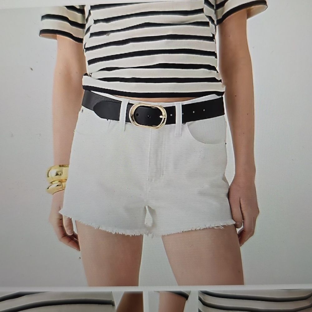 J Crew NWOT! Classic White denim short size 24